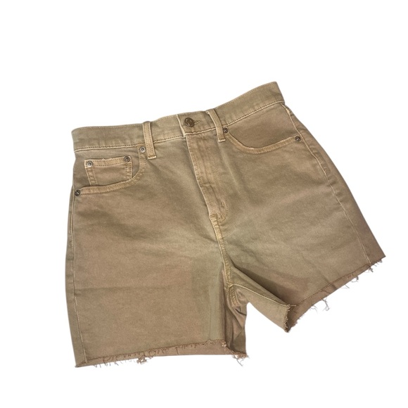 GAP NWT Raw Hem Shorts – Size 26/2R – Sand Beige – Sold Out Online - Picture 2 of 7